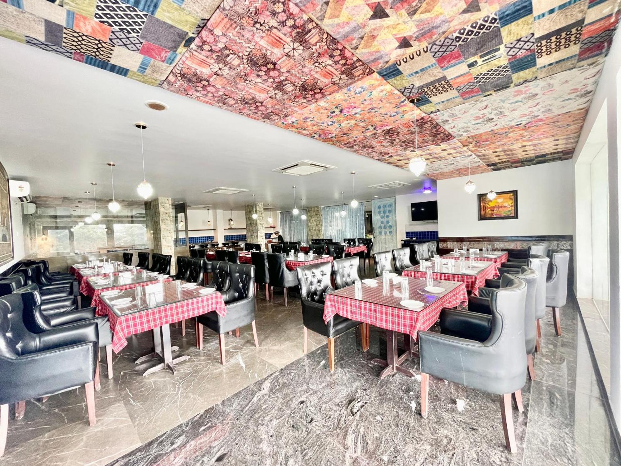 Hotel V-I Near Sea , Puri Private-Park -Gym-Spa Fully-Airconditioned-Hotel Lift-And-Parking-Facilities Breakfast-Included Ngoại thất bức ảnh