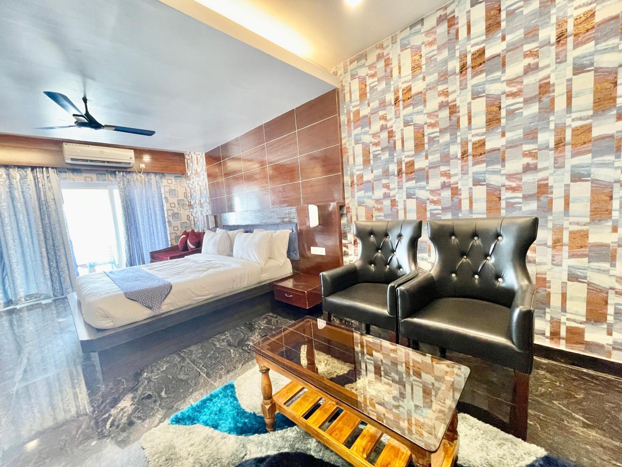Hotel V-I Near Sea , Puri Private-Park -Gym-Spa Fully-Airconditioned-Hotel Lift-And-Parking-Facilities Breakfast-Included Ngoại thất bức ảnh