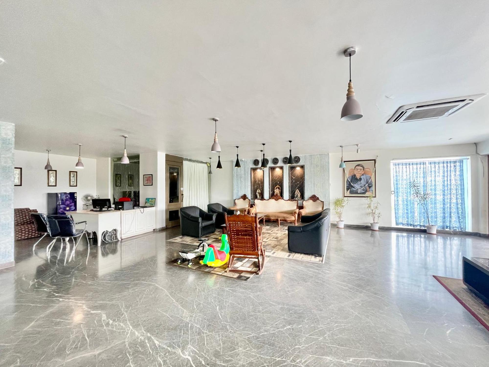 Hotel V-I Near Sea , Puri Private-Park -Gym-Spa Fully-Airconditioned-Hotel Lift-And-Parking-Facilities Breakfast-Included Ngoại thất bức ảnh